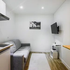 https://superbe-studio-bonne-nouvelle-gare-de-lest-2p.fr-paris.fr